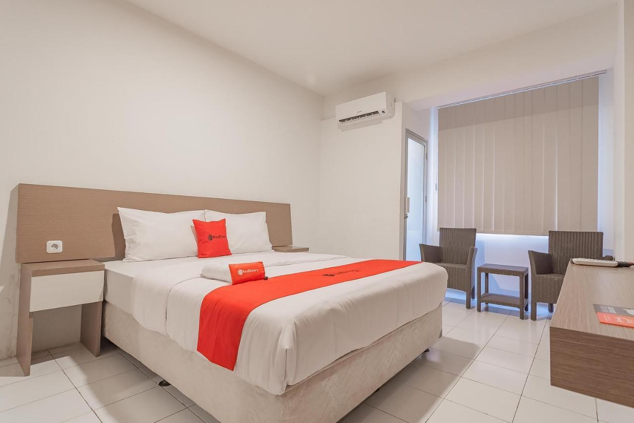 Reddoorz Apartment @ Emerald Towers Bandung Dış mekan fotoğraf