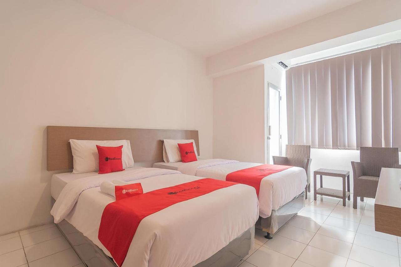 Reddoorz Apartment @ Emerald Towers Bandung Dış mekan fotoğraf