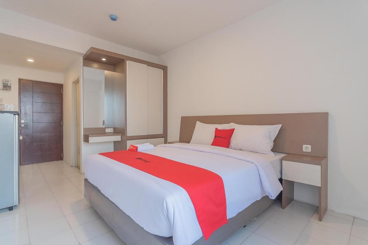 Reddoorz Apartment @ Emerald Towers Bandung Dış mekan fotoğraf